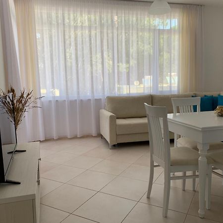 Eme Apartments - Kompleksi Lura 2 Gjiri I Lalzit Дуррес Экстерьер фото