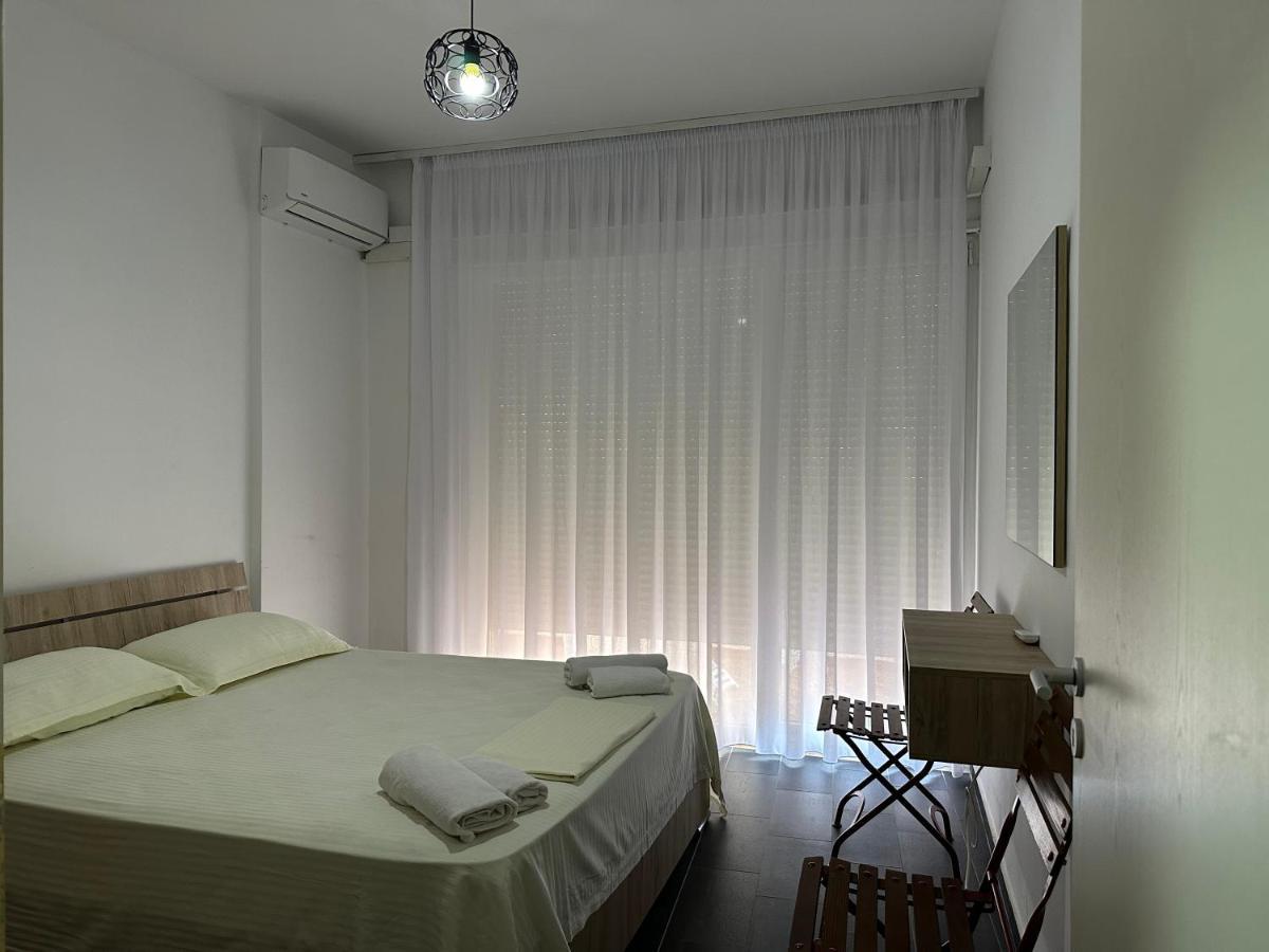 Eme Apartments - Kompleksi Lura 2 Gjiri I Lalzit Дуррес Экстерьер фото