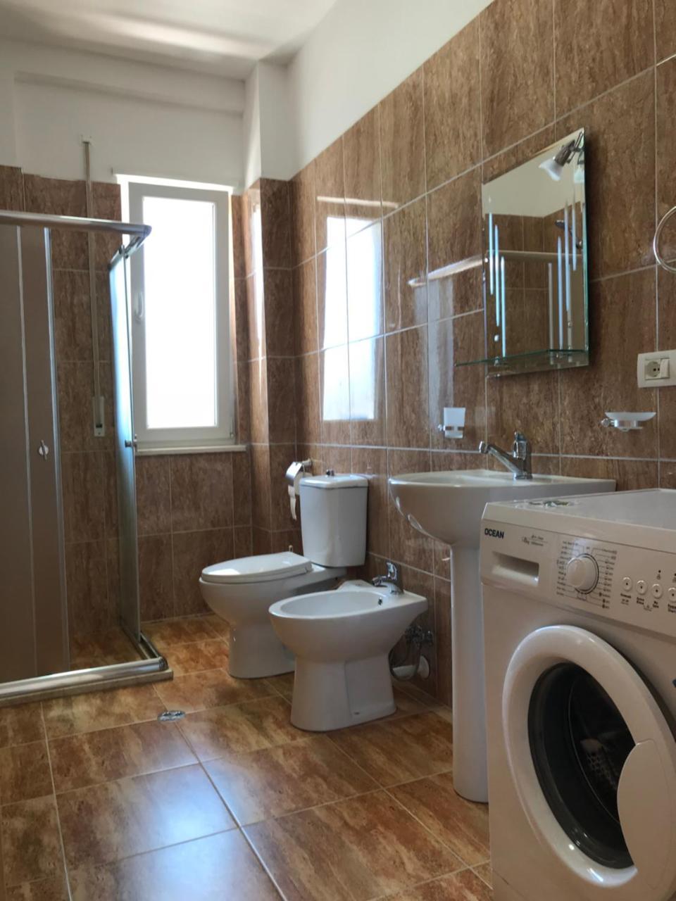 Eme Apartments - Kompleksi Lura 2 Gjiri I Lalzit Дуррес Экстерьер фото
